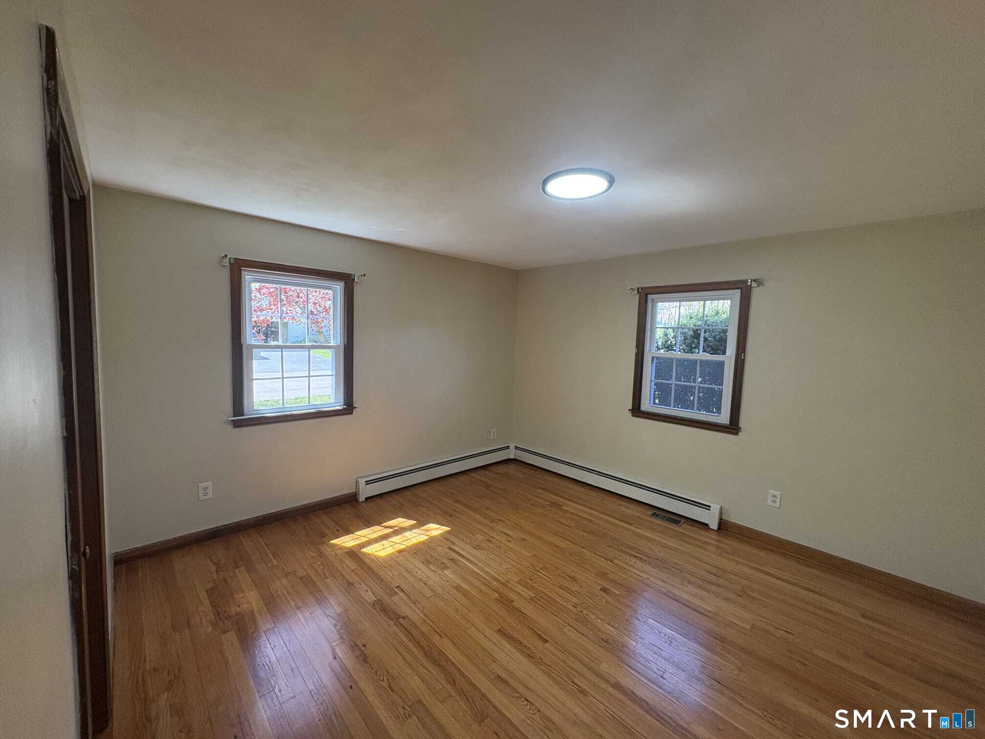 16 Raymond Road Woodbridge, CT 06525 - Photo 4 of 13