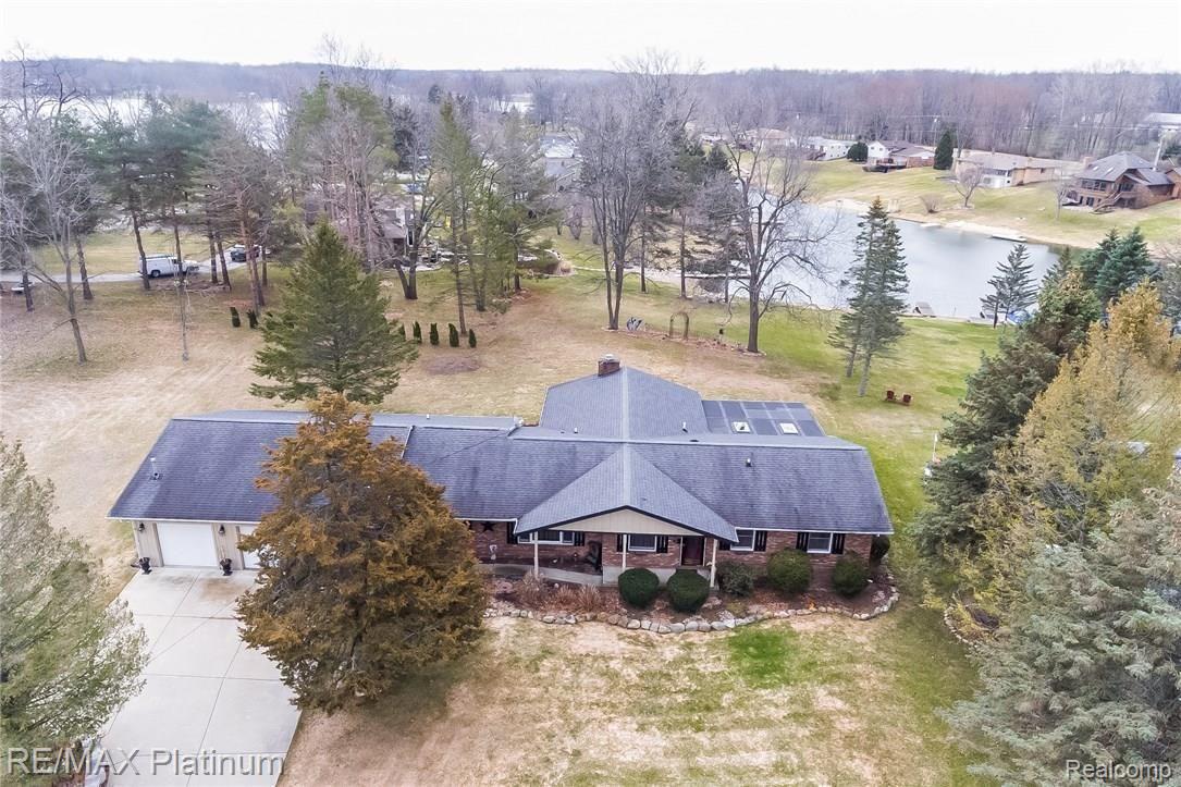 606 East Coon Lake Road Howell, MI 48843 - Photo 58 of 64 058-Aerial_Photography-5574513-medium.jpg
