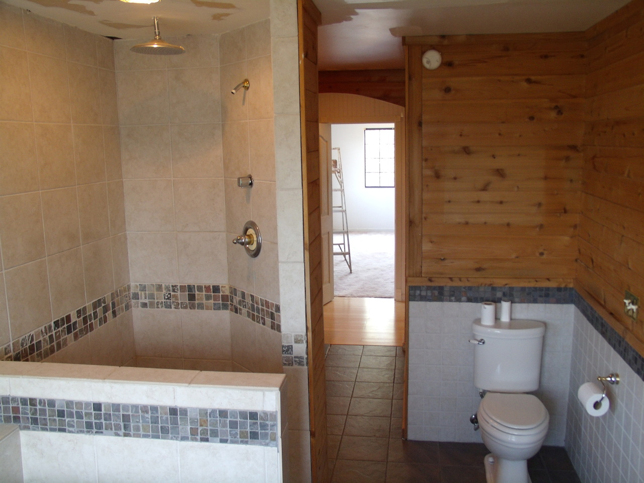 10407 Ryan Hill Road Redding, CA 96003 - Photo 16 of 25 Walk-In Shower
