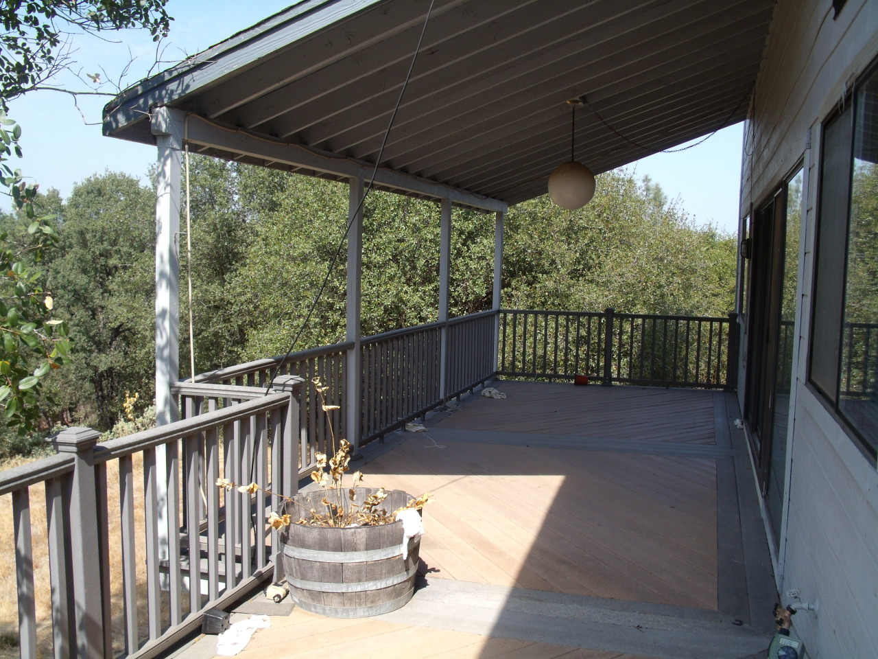 10407 Ryan Hill Road Redding, CA 96003 - Photo 22 of 25 Deck