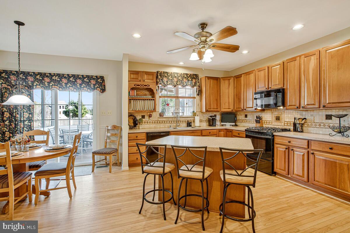 11617 Philadelphia Road White Marsh, MD 21162 - Photo 13 of 63 Kitchen