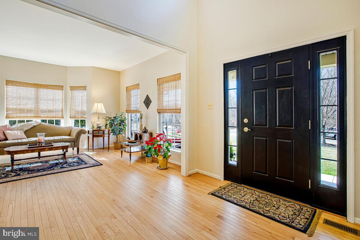 11617 Philadelphia Road White Marsh, MD 21162 - Photo 4 of 63 Foyer