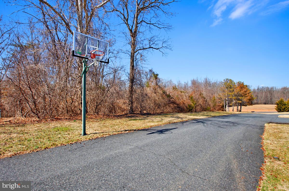 11617 Philadelphia Road White Marsh, MD 21162 - Photo 59 of 63 Basketball on lane