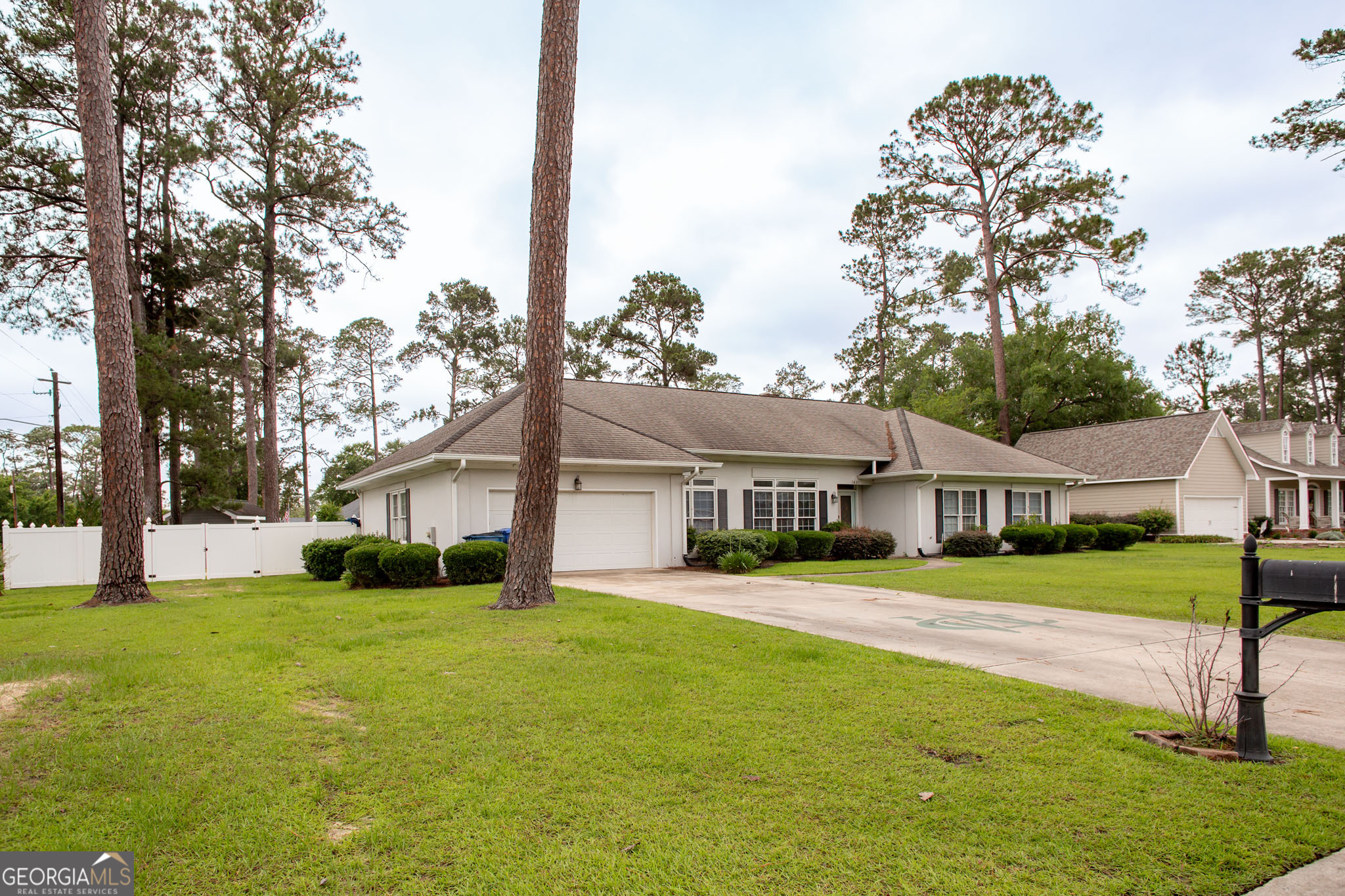 1601 Seminole Springs Road Waycross, GA 31501 - Photo 2 of 54