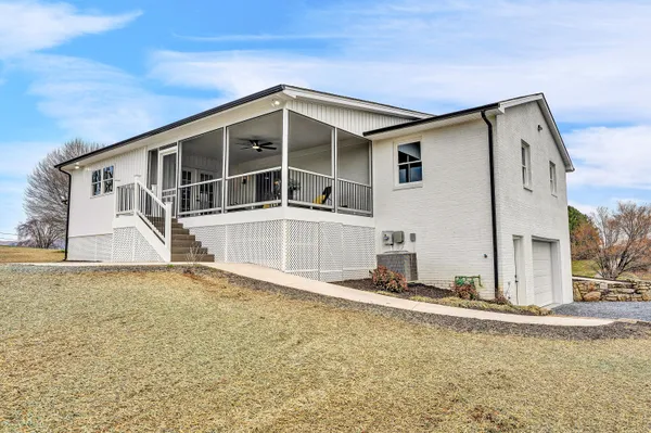 $699,950 | 68 Hill Drive, Fincastle, VA 24090