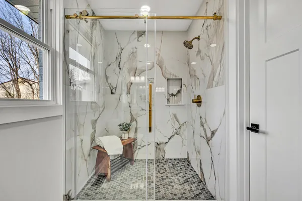 $699,950 | 68 Hill Drive, Fincastle, VA 24090