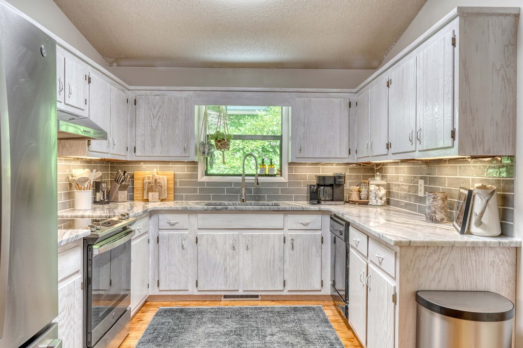 1105 Stephens Road Blairsville, GA 30512 - Photo 14 of 53 Gallery Image 14