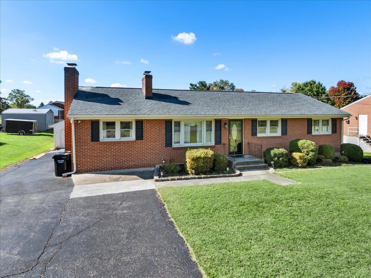 7612 Barrens Road Roanoke, VA 24019 - Photo 4 of 66 03-DJI_20261006110035_0002_D
