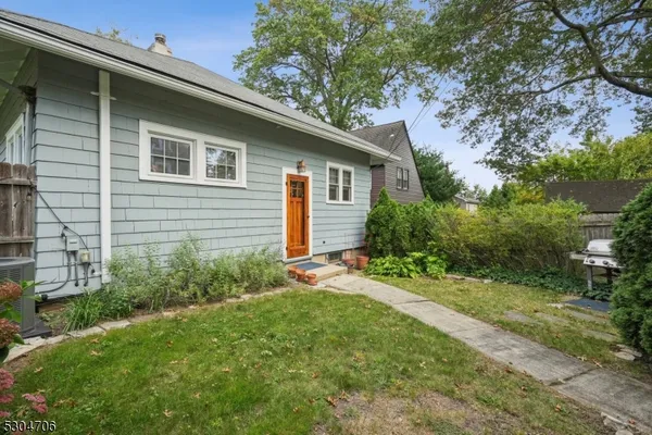 $3,600 | 2 Oxford Terrace, West Orange, NJ 07052