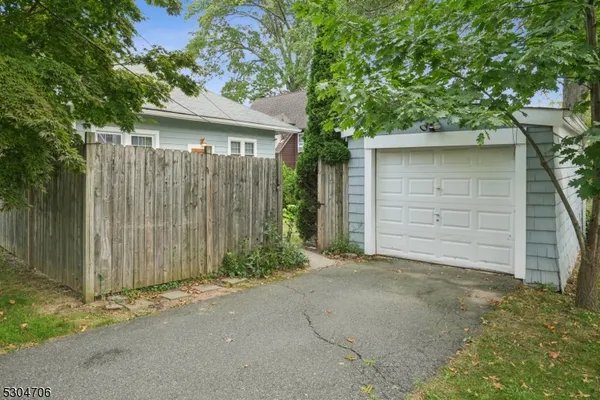 $3,600 | 2 Oxford Terrace, West Orange, NJ 07052