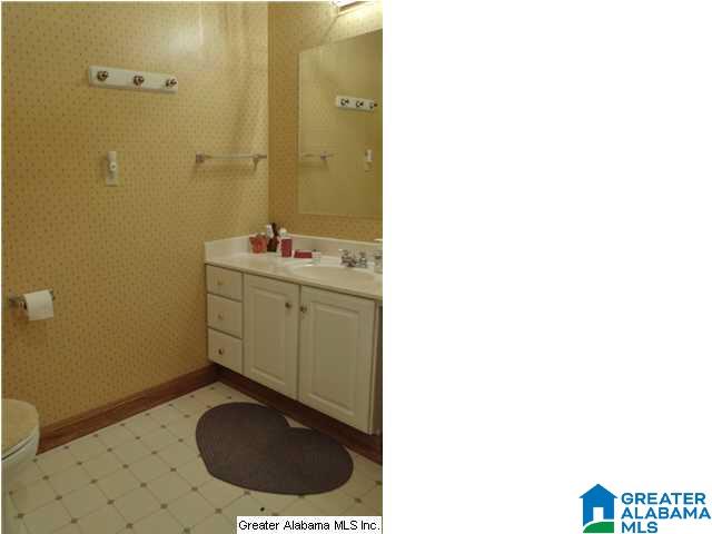 1014 Crest Road Leeds, AL 35094 - Photo 29 of 32