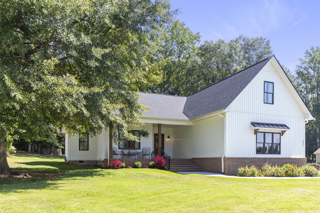 446 Twin View Drive Westminster, SC 29693 - Photo 2 of 46