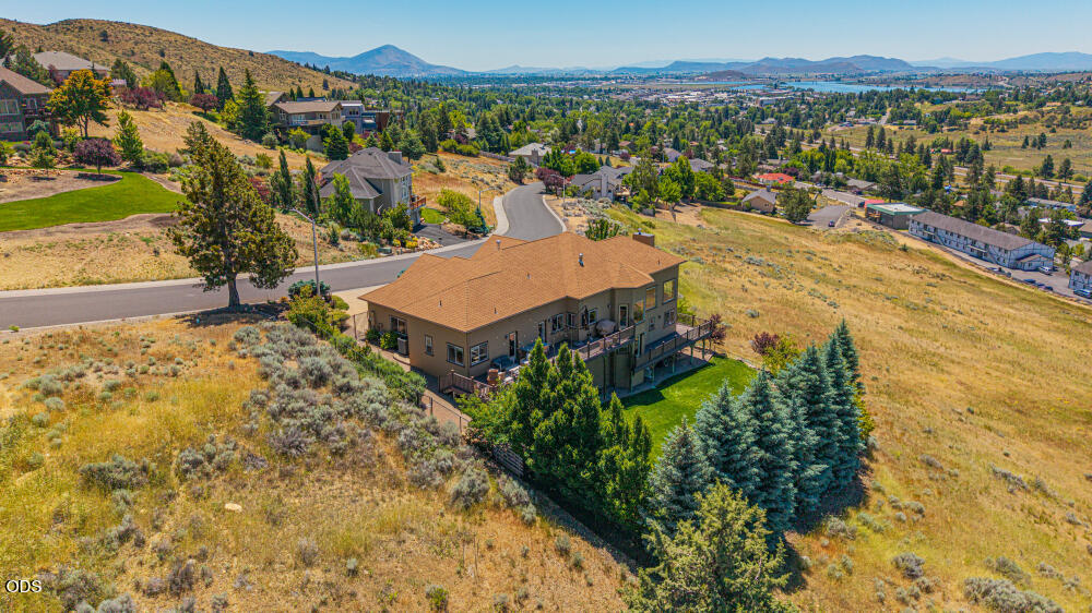 1354 Ridgecrest Drive Klamath Falls, OR 97601 - Photo 33 of 45