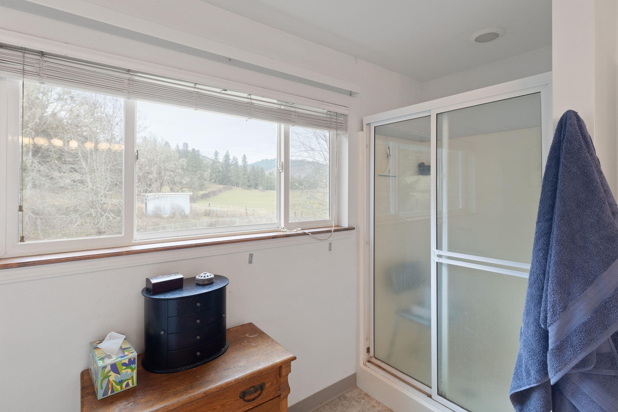 377 Fir Point Lane Glendale, OR 97442 - Photo 27 of 54 48-web-or-mls-377-fir-point-ln