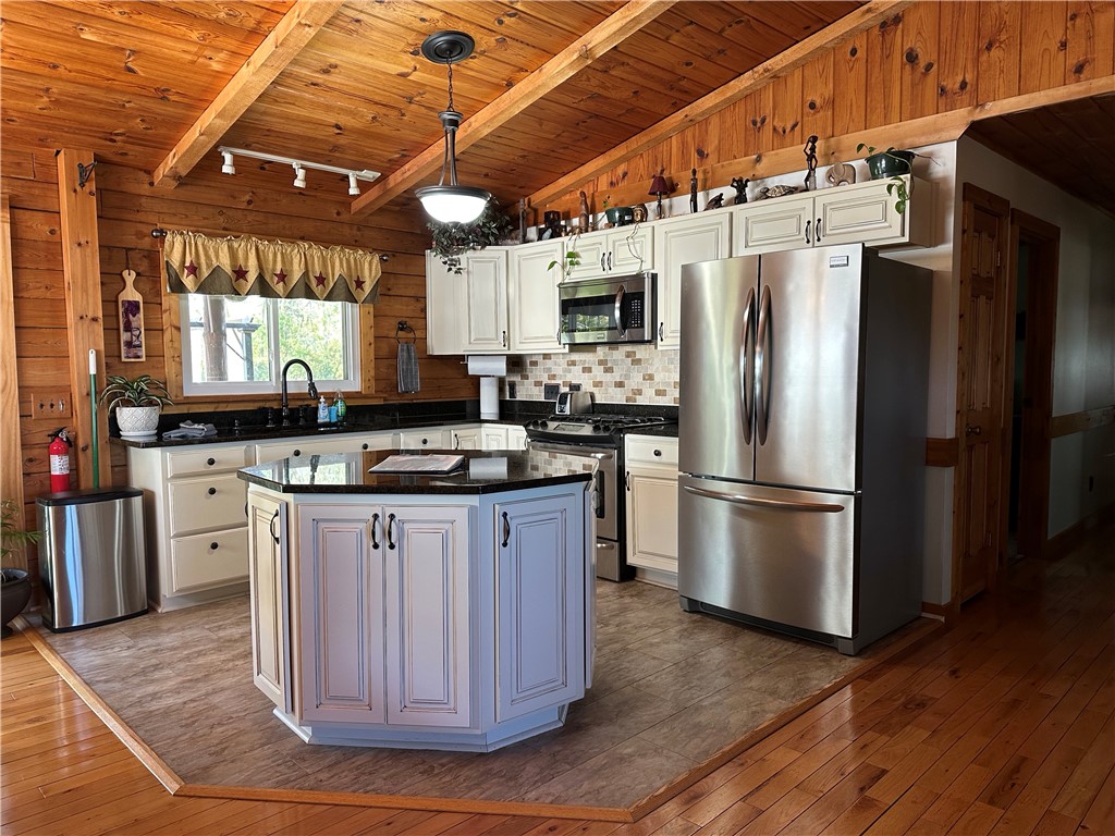 4286 State Street Geneva, NY 14456 - Photo 7 of 26