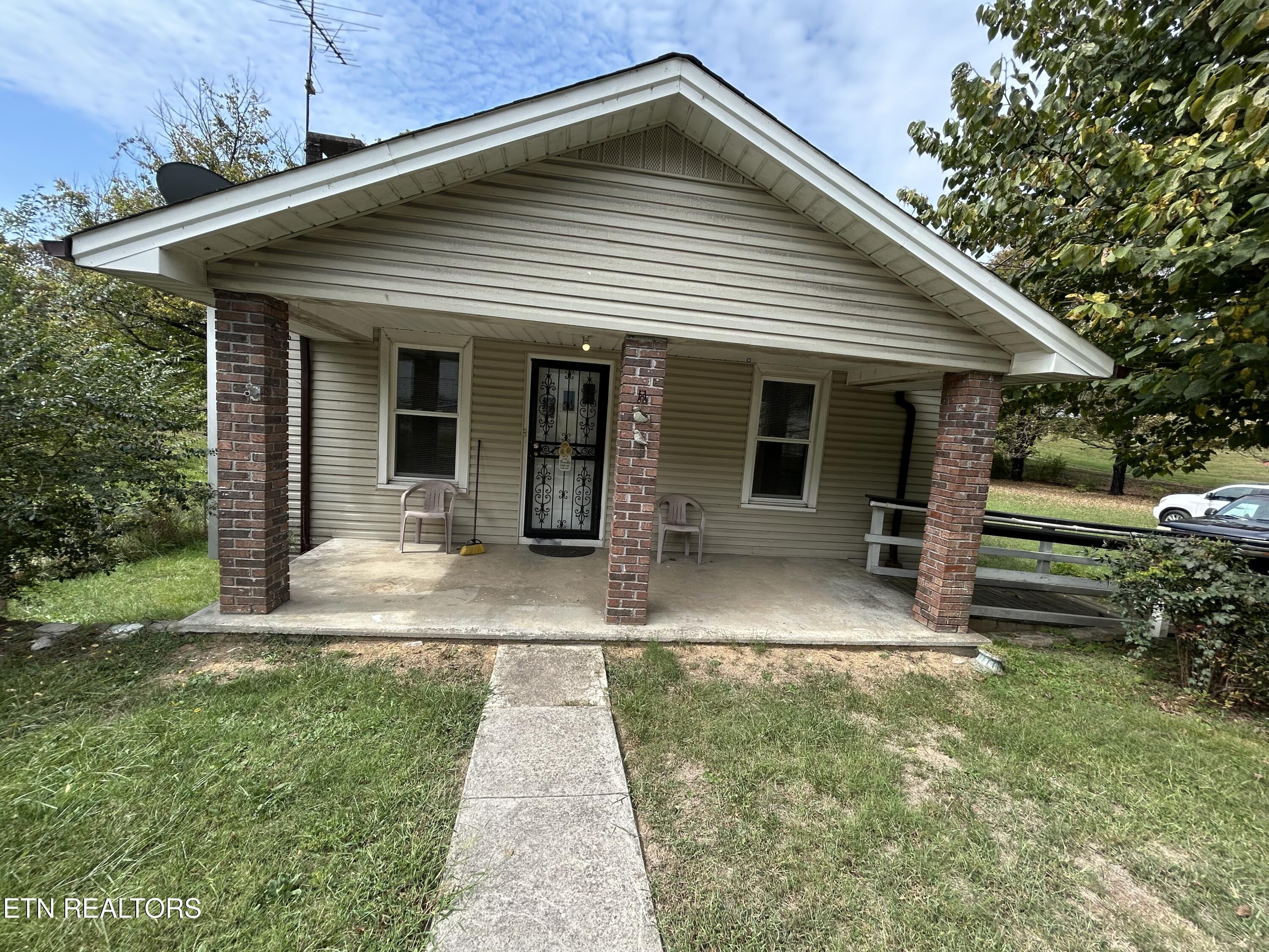 3528 Highway 61 Luttrell, TN 37779 - Photo 2 of 26 IMG_3748