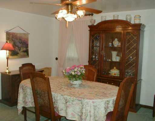 13 Tanager Drive McKees Rocks, PA 15136 - Photo 3 of 7 Dining Room.