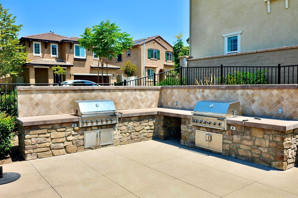 271 Dun Blazer Way Fallbrook, CA 92028 - Photo 31 of 34