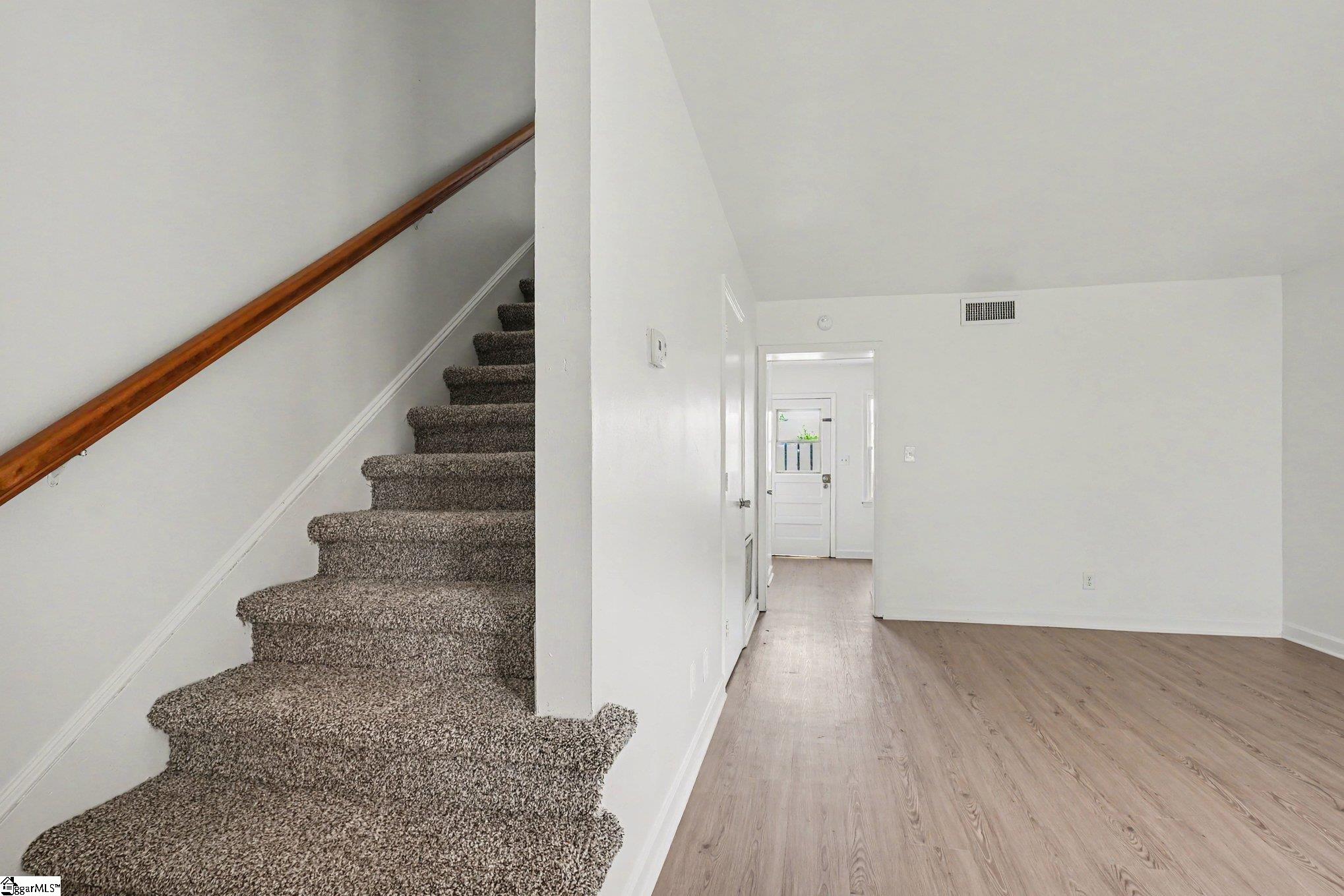 1446 Dover Road, Unit E Spartanburg, SC 29301 - Photo 8 of 26