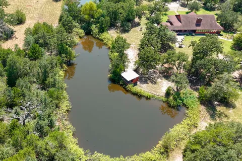 $860,000 | 300 Moss Oak Drive, Somerville, TX 77879