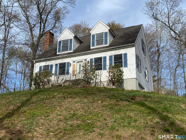 $324,900 | 574 Town Street, East Haddam, CT 06469