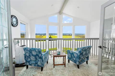 $895,000 | 26987 Highway 20, Oak Harbor, WA 98277