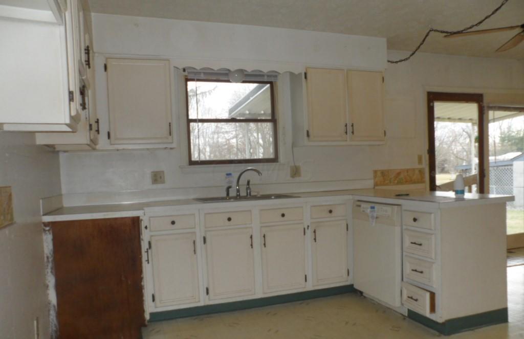 4130 Groveport Road Obetz, OH 43207 - Photo 8 of 30 Gallery Image 8