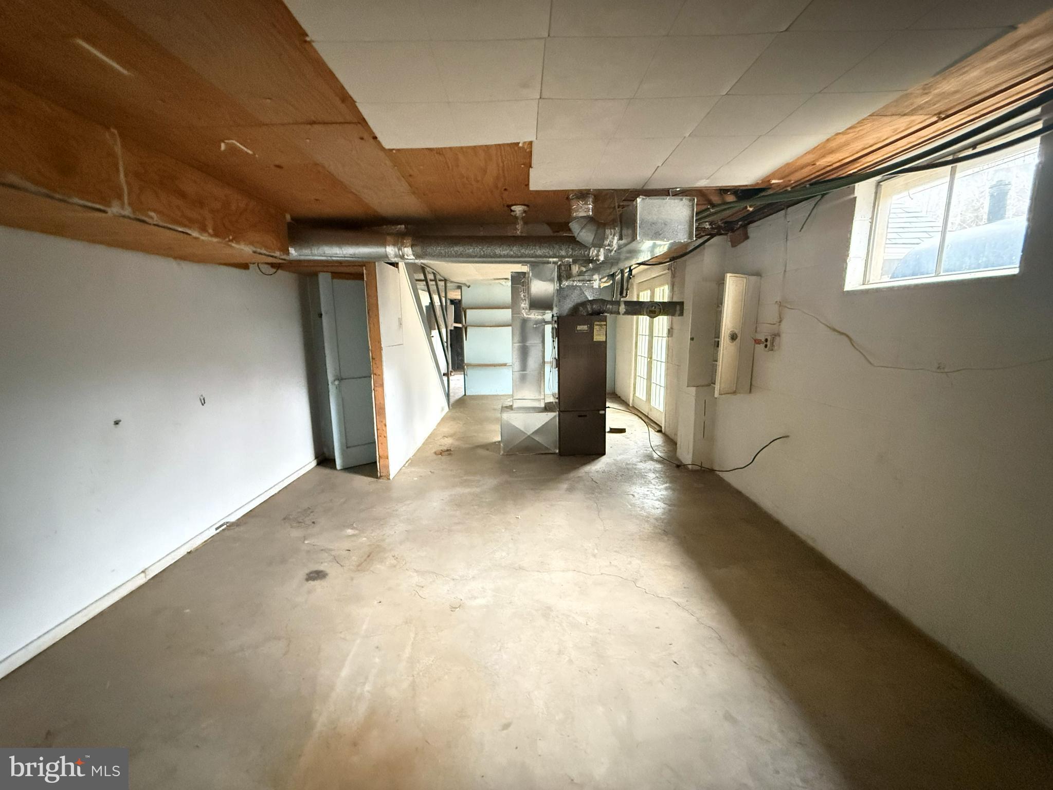 82 Broad Run Road Bentonville, VA 22610 - Photo 15 of 21 a view of water heater room