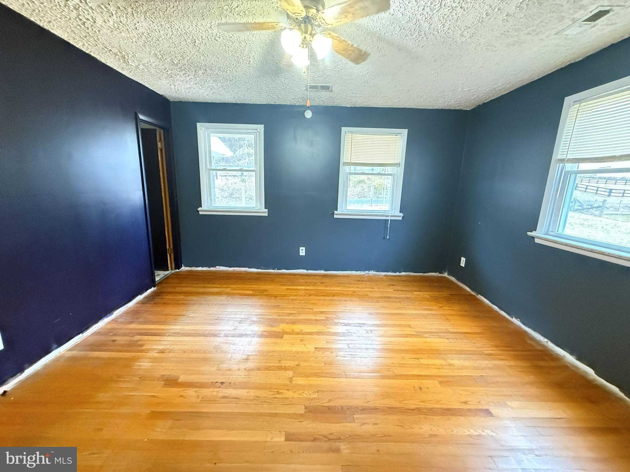 82 Broad Run Road Bentonville, VA 22610 - Photo 10 of 21 a view of empty room with window