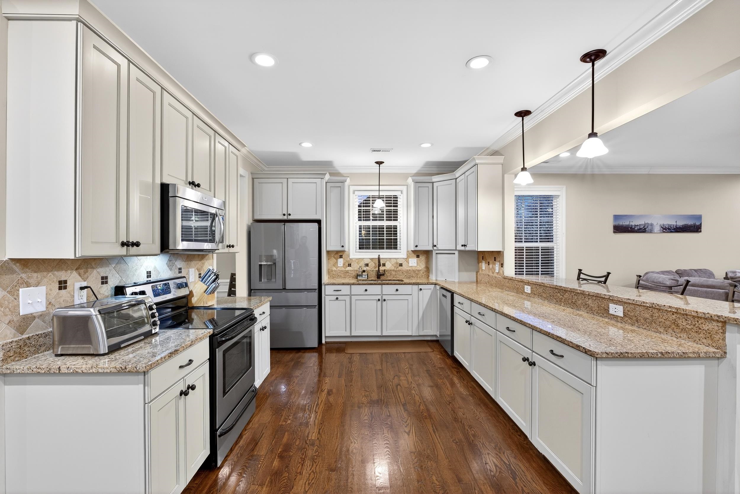 6 Setting Sun Lane Travelers Rest, SC 29690 - Photo 9 of 40 Granite bar height seating