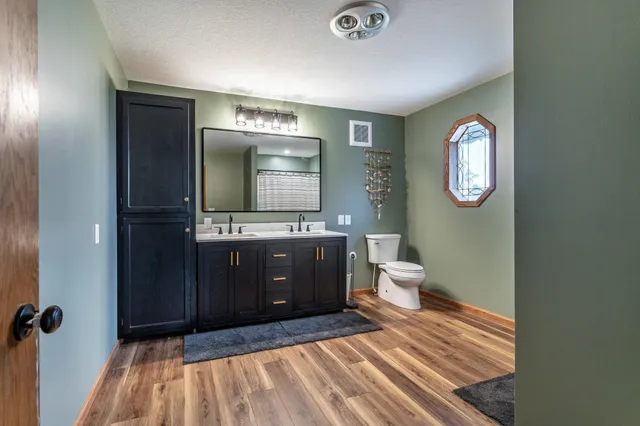 $729,900 | 27322 Oak Point Road, Elbow Lake, MN 56531