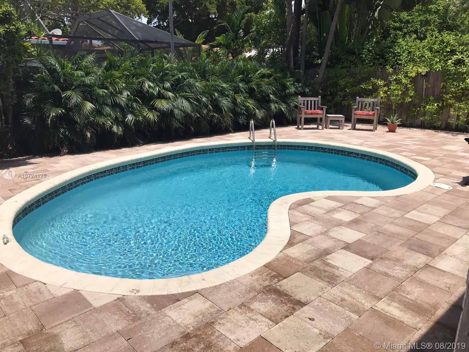 145 Buttonwood Drive Key Biscayne, FL 33149 - Photo 3 of 13 POOL AND PATIO