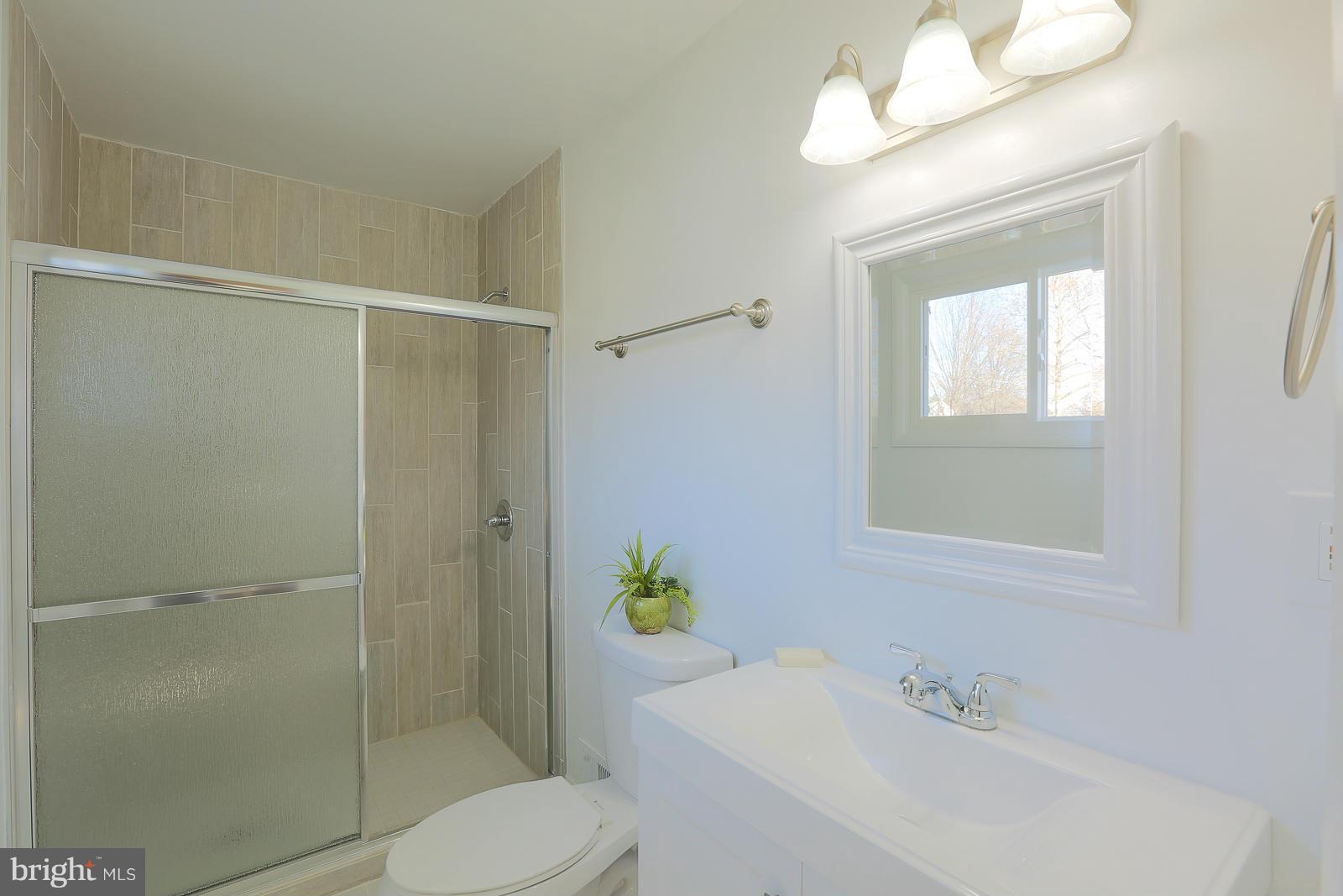 9011 Hamor Road Randallstown, MD 21133 - Photo 14 of 21 Bath (Master)