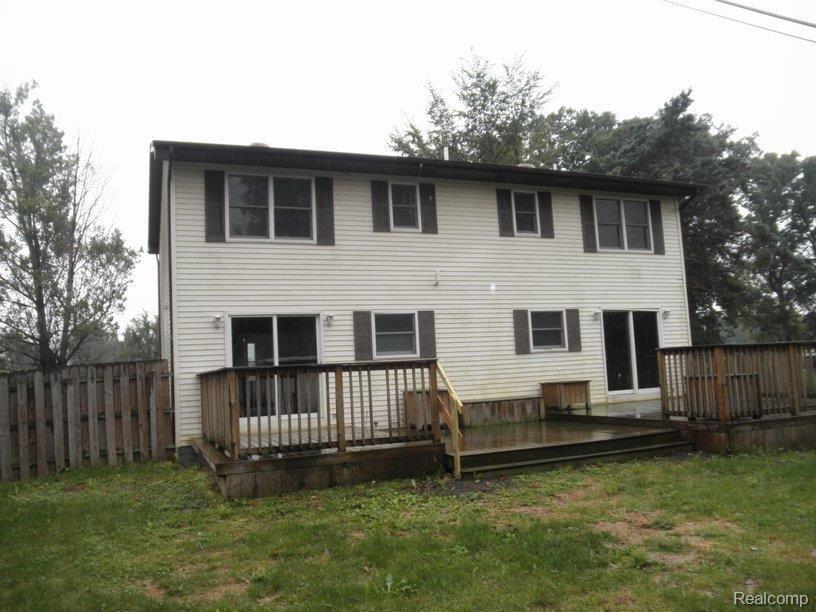 35256 Willow Road New Boston, MI 48164 - Photo 5 of 14 P9190026
