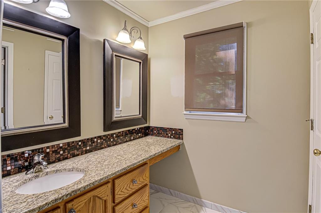 5800 Oakside Road Winston-Salem, NC 27104 - Photo 24 of 33 Gallery Image 24
