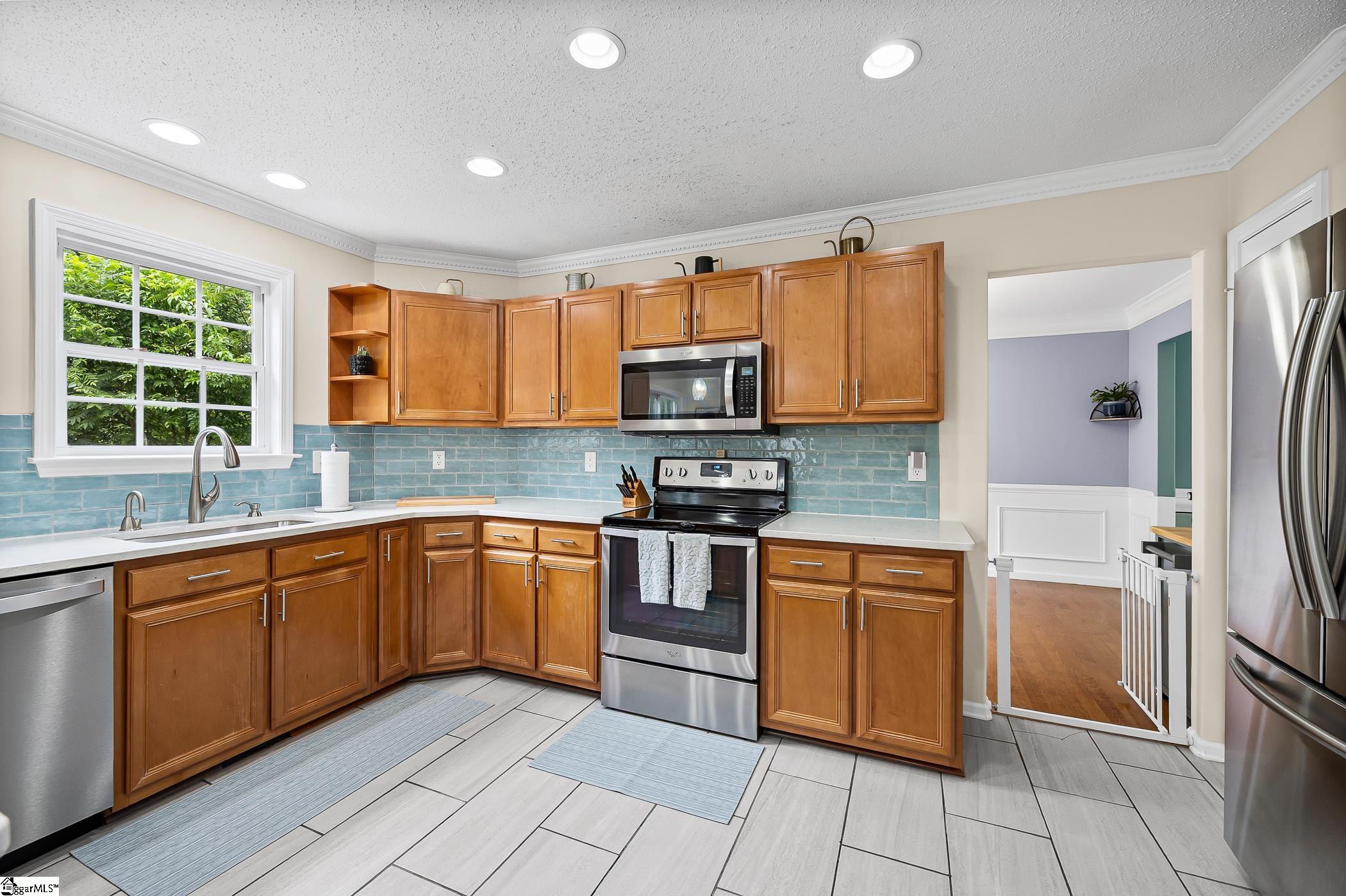121 Steepleview Court Greer, SC 29651 - Photo 9 of 46