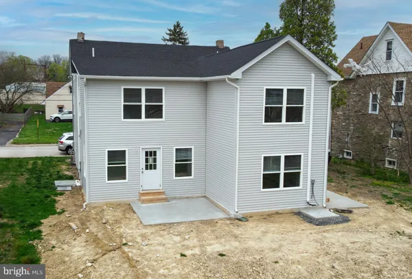 $3,200 | 520 East Avenue, Glenside, PA 19038
