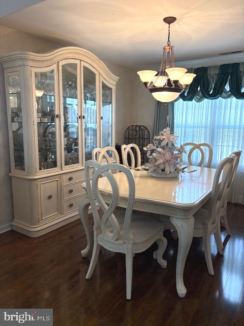 28 Trapper Road Sewell, NJ 08080 - Photo 20 of 59 Dining room w/rear window