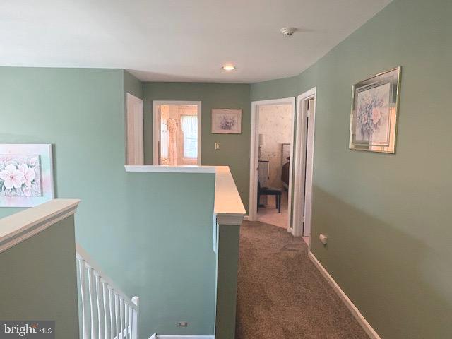 28 Trapper Road Sewell, NJ 08080 - Photo 39 of 59 2nd floor hallway