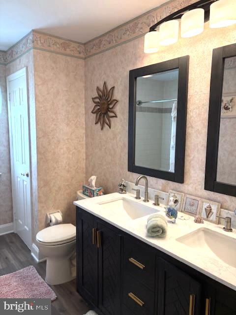 28 Trapper Road Sewell, NJ 08080 - Photo 47 of 59 2nd floor full bathroom