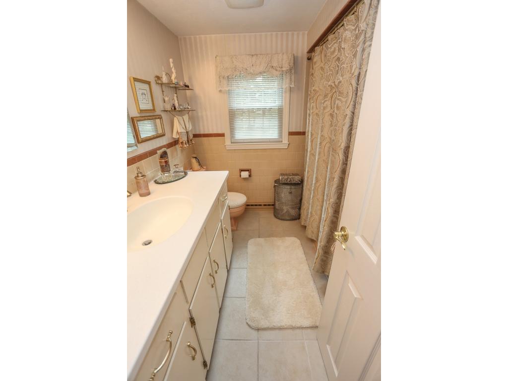22 Bannister Road Salem, NH 03079 - Photo 24 of 27 Gallery Image 24