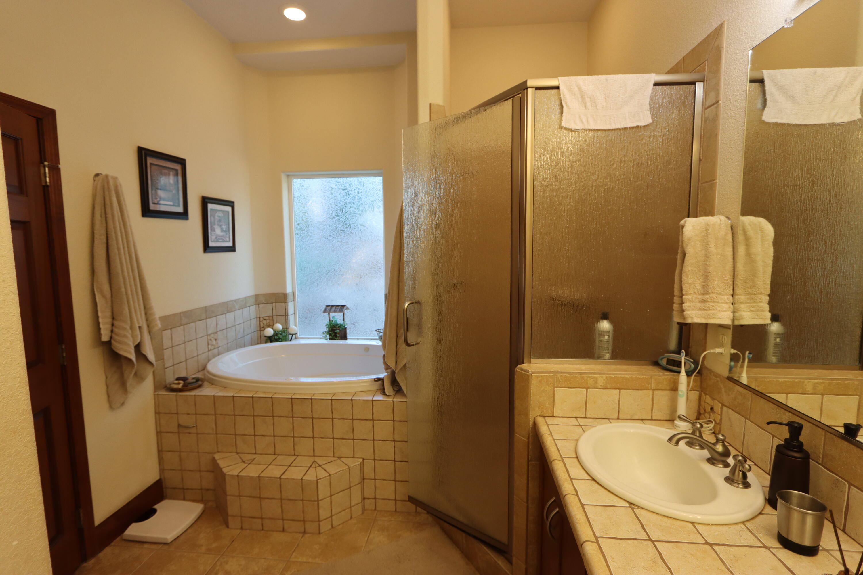 10537 Kestrel Road Klamath Falls, OR 97601 - Photo 24 of 46 IMG_1579