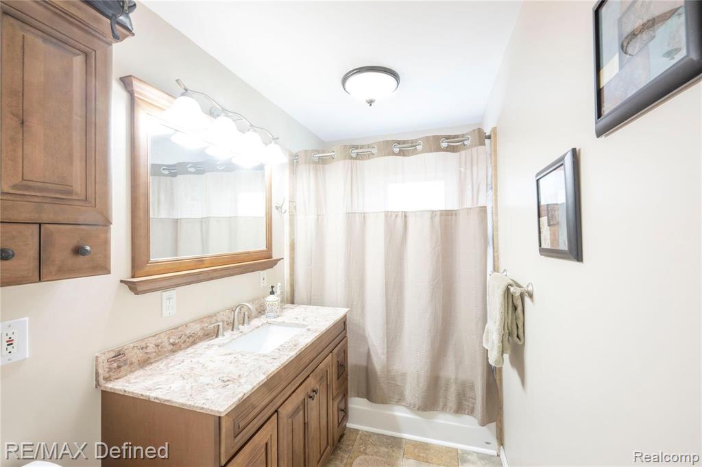 2583 Harrison Avenue Rochester Hills, MI 48307 - Photo 13 of 31
