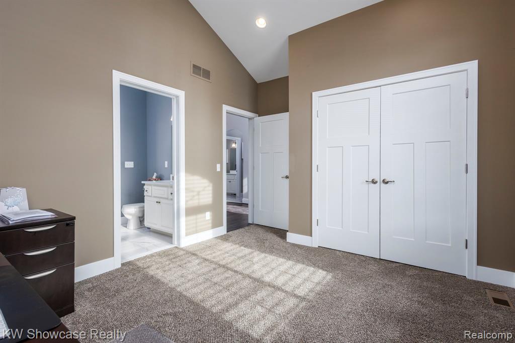1037 Birkshire Ridge Rochester Hills, MI 48307 - Photo 24 of 44