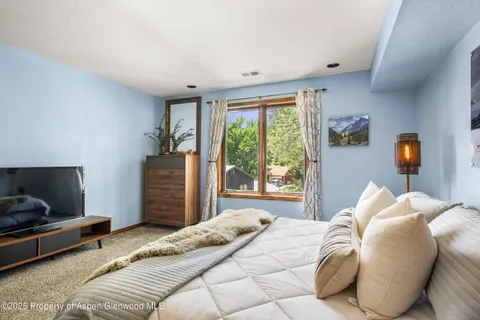 $889,000 | 1472 Main Street, Carbondale, CO 81623