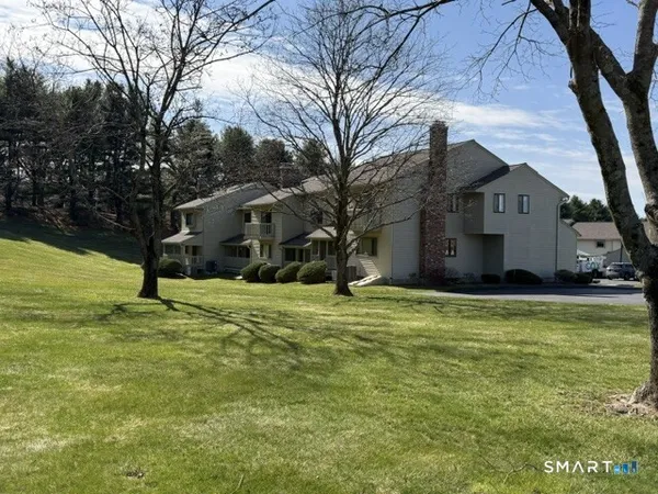 $269,900 | 1004 Summer Hill Drive, Unit 1004, South Windsor, CT 06074