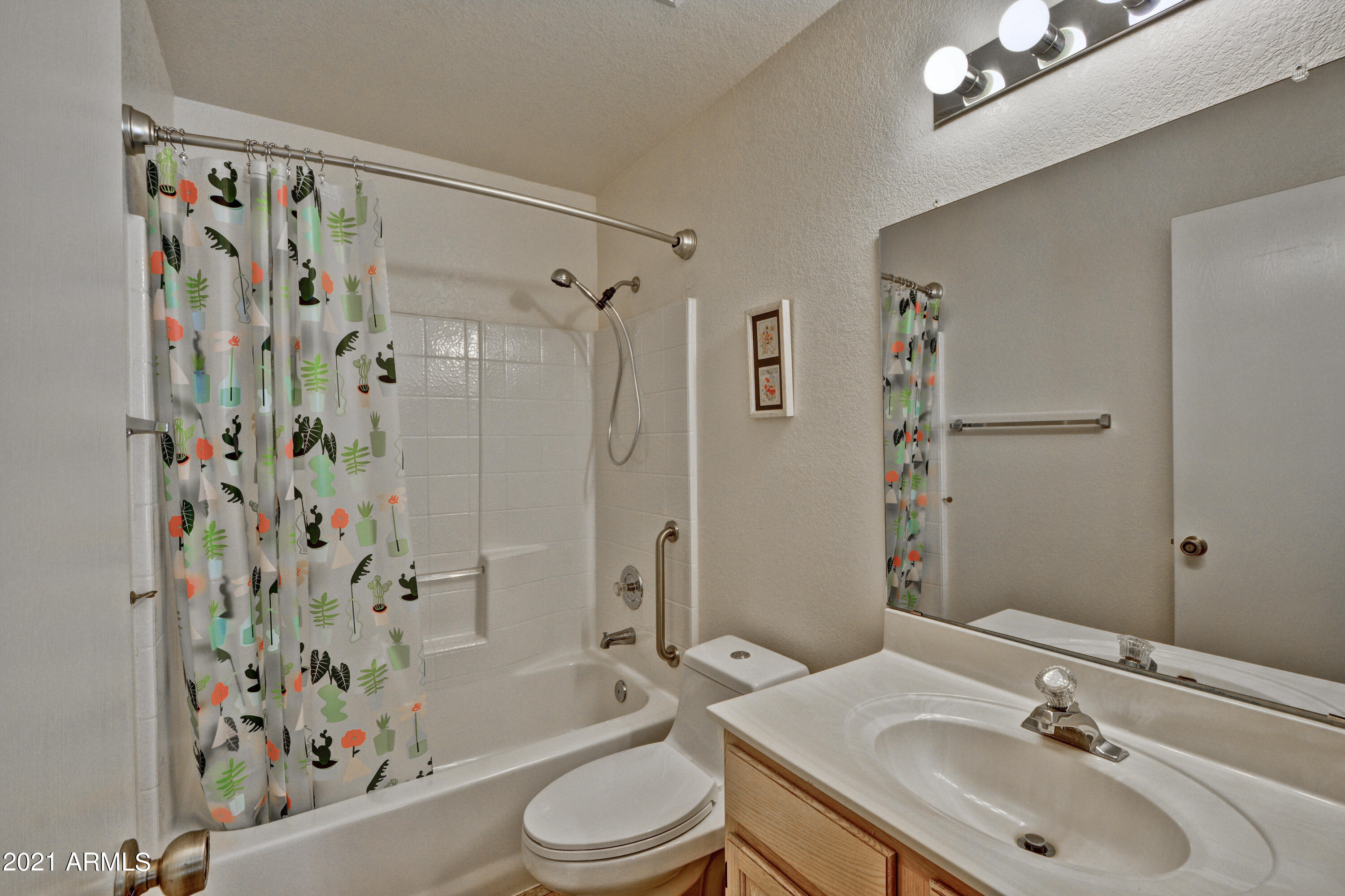 14300 West Bell Road, Unit 461 Surprise, AZ 85374 - Photo 11 of 22 11Second Bedroom Full Bath