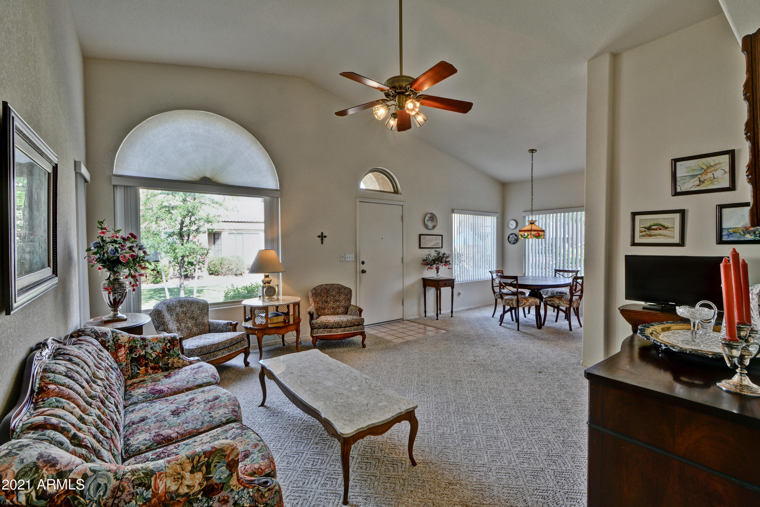 14300 West Bell Road, Unit 461 Surprise, AZ 85374 - Photo 3 of 22 3Living and Dining area