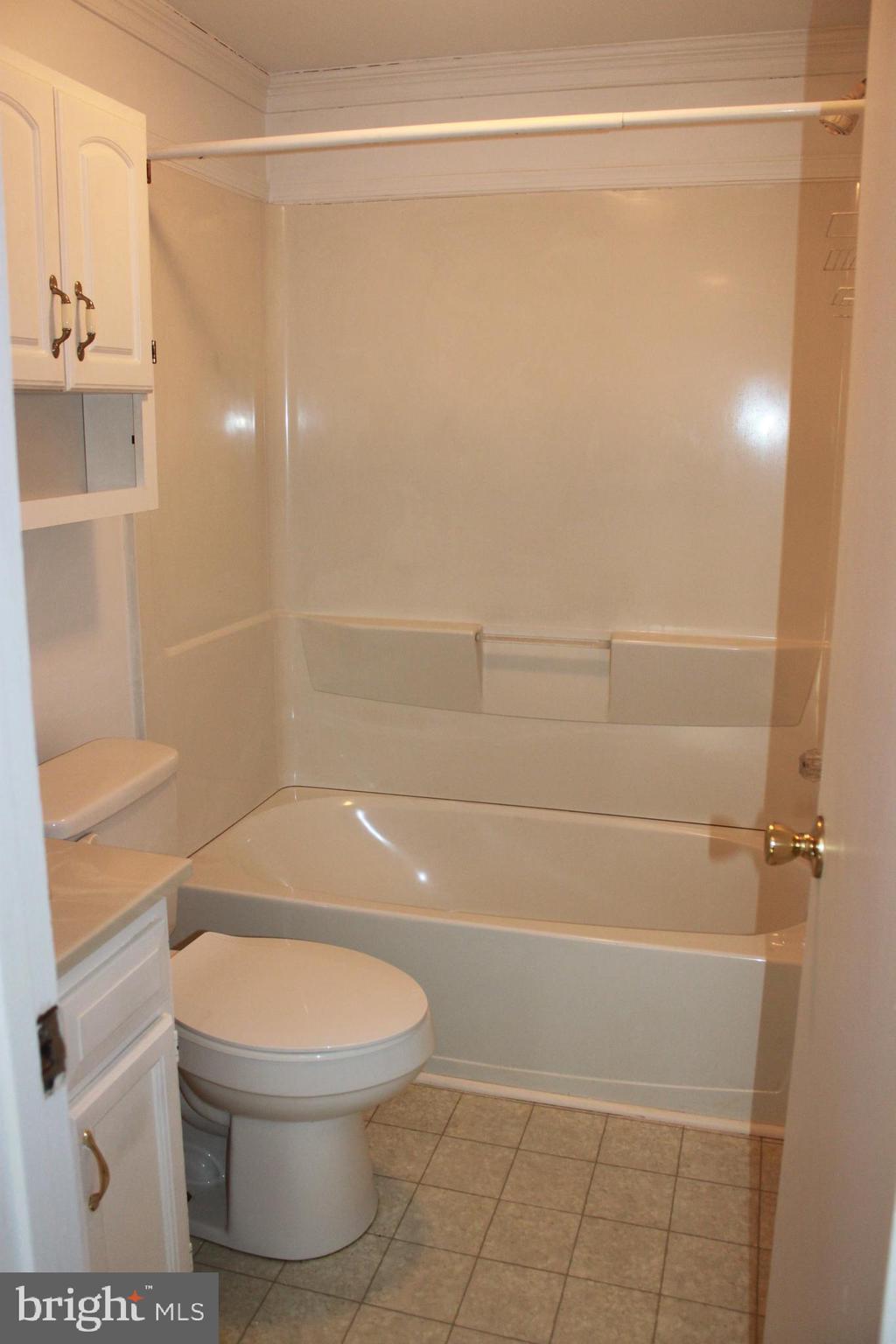 844 Nancy Jack Road Gerrardstown, WV 25420 - Photo 18 of 26 Bathroom