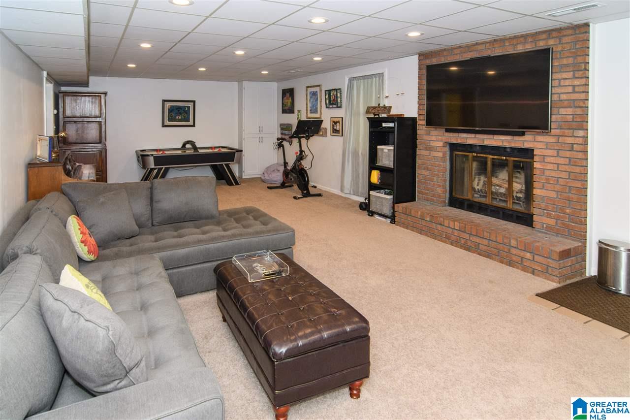 707 Colony Circle Birmingham, AL 35209 - Photo 35 of 50